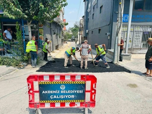 Akdeniz’in her mahallesine hizmet götürülüyor
