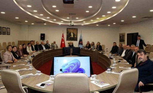 Akdeniz &Uuml;niversitesi&rsquo;nden muhtarlara eğitim
