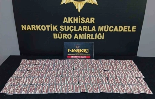 Akhisar&rsquo;da bin 666 sentetik hap ele ge&ccedil;irildi
