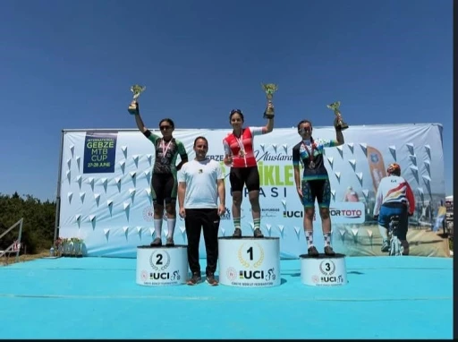 Akhisarlı pedallar Kocaeli&rsquo;de 6 madalya ve 2 şampiyonluk kazandı
