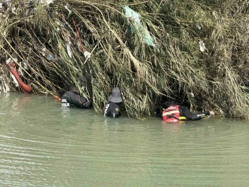 Akıntıya kapılan genci arama &ccedil;alışmaları 8. g&uuml;n&uuml;nde s&uuml;r&uuml;yor
