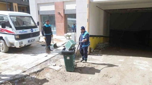 Akpınar &Ccedil;arşısı&rsquo;nda temizlik &ccedil;alışmaları başladı
