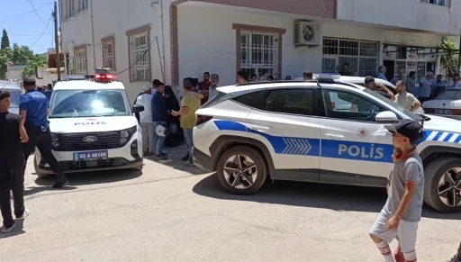 Akrabalar arasında kavga: 3 g&ouml;zaltı
