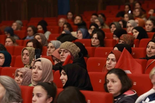 Akran zorbalığında "ev i&ccedil;i" tehlikeye dikkat &ccedil;ekildi
