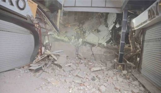 Aksaray Belediyesi’nin kontrolsüz yıkımı az kalsın dükkanları yıkıyordu
