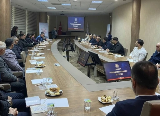 Aksaray&rsquo;da 22 belediyenin zabıta ekiplerine &ouml;l&ccedil;&uuml; ve ayar eğitimi
