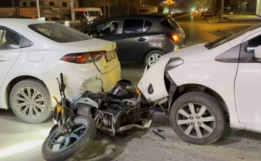 Aksaray&rsquo;da 4 ara&ccedil;lı zincirleme kaza: 1 yaralı
