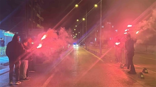 Aksaray’da gençlerden polislere 180’inci yıl sürprizi
