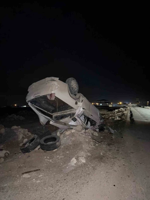 Aksaray&rsquo;da otomobil takla attı: 3 yaralı
