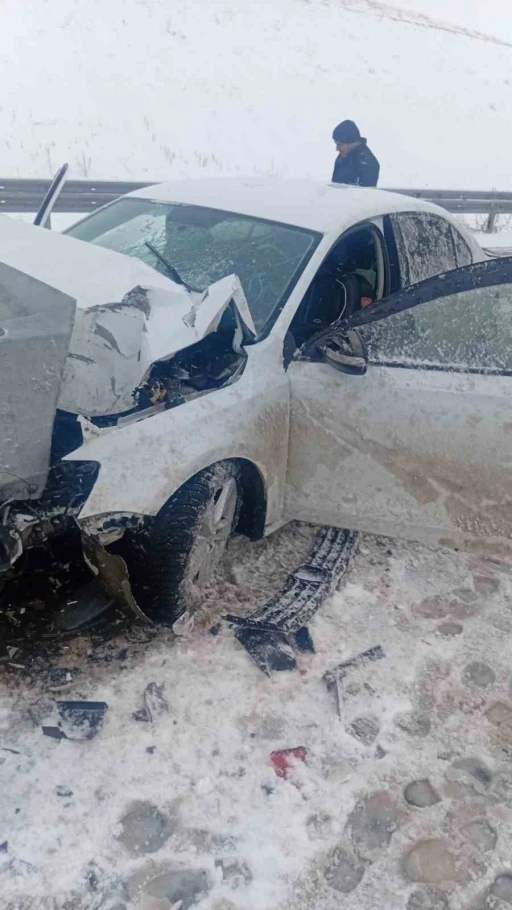 Aksaray&rsquo;da trafik kazası: 3 yaralı
