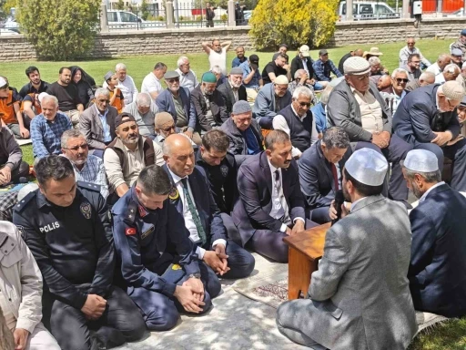 Aksaray&rsquo;da yoğun yağış nedeniyle ş&uuml;k&uuml;r duası yapıldı
