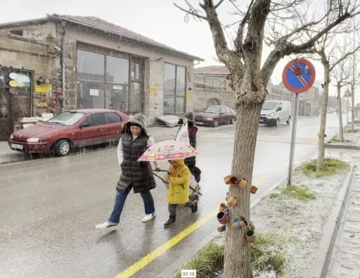 Aksaray&rsquo;ın G&uuml;zelyurt il&ccedil;esinde şiddetli yağış etkili oluyor
