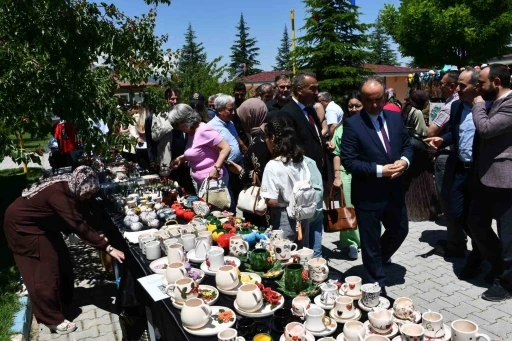 Akşehir&rsquo;de &Ccedil;ocuk Evleri Sitesi&rsquo;nde s&uuml;nnet ş&ouml;leni ve el sanatları sergisi
