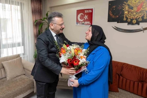 Aksoy çiftinden şehit ailesine ve gaziye bayram ziyareti
