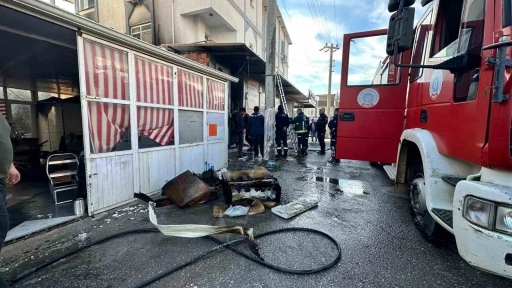 Aksu&rsquo;da iş yeri yangını korkuttu
