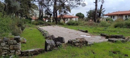 AKYAKA&rsquo;DA ORMAN İ&Ccedil;İNDE GİZLENEN BİZANS KİLİSESİ İLGİ BEKLİYOR