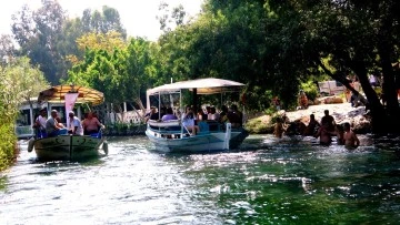 AKYAKA KADIN AZMAĞI TEKNE TURLARINA VATANDAŞLARDAN YOĞUN İLGİ
