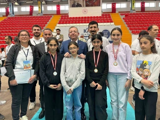 Akyakalı öğrenciler Akıl ve Zeka Oyunları’nda dereceye girdi
