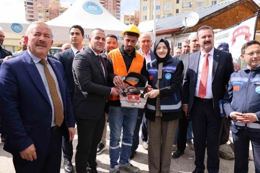 Akyurt&rsquo;ta hanımlar lokali, taziye evi ve g&uuml;nd&uuml;z bakımevinin temelleri atıldı

