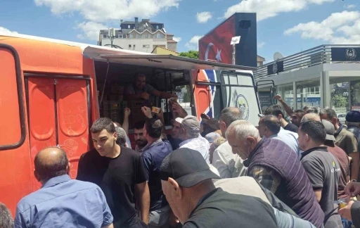 Alaca Belediyesi&rsquo;nden vatandaşlara aşure ikramı
