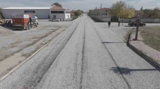 Alaca’da sokaklar asfaltlanıyor, yılların kanal sorunu çözülüyor
