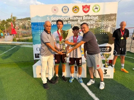 Alanya Belediyespor ayak tenisi turnuvası sona erdi
