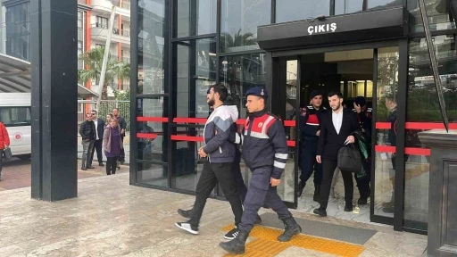 Alanya&rsquo;da 1 kişinin &ouml;ld&uuml;ğ&uuml; silahlı saldırıda 3 tutuklama
