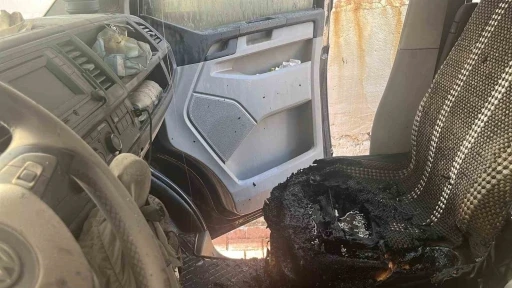 Alanya&rsquo;da hafif ticari ara&ccedil; yangını korkuttu
