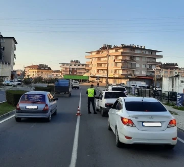 Alanya’da jandarmadan 23 araca trafikten men cezası

