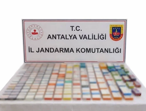 Alanya&rsquo;da ka&ccedil;ak&ccedil;ılığa jandarmadan &ccedil;ifte operasyon
