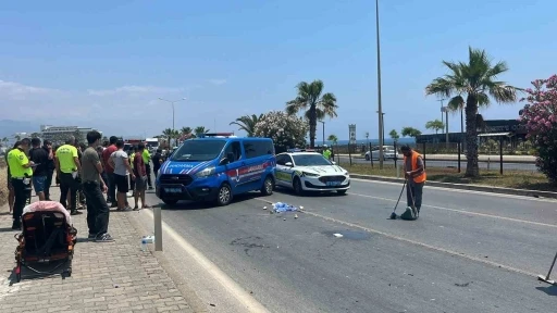 Alanya&rsquo;da kamyonet ile &ccedil;arpışan motosikletin gen&ccedil; s&uuml;r&uuml;c&uuml; hayatını kaybetti
