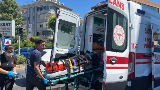 Alanya’da motosiklet ile otomobil çarpıştı: 1 yaralı
