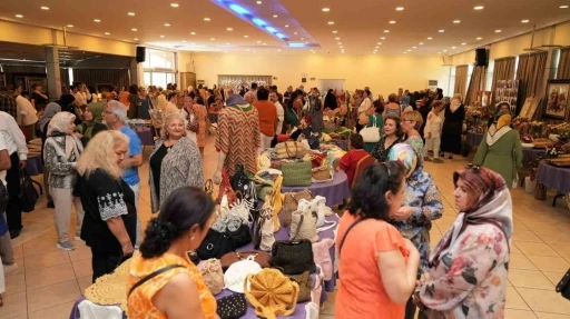 Alanya’da &quot;Kadının İzi Sanatın Sesi&quot; sergisi
