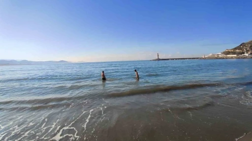 Alanya&rsquo;da sabahın serinliğinde deniz keyfi
