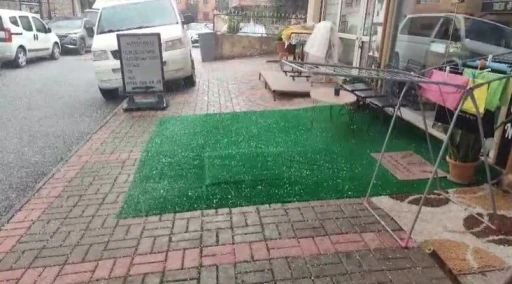 Alanya&rsquo;da sağanak yağış yerini doluya bıraktı
