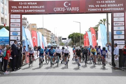 Alanya&rsquo;da &Uuml;NİLİG Yol ve Dağ Bisikleti T&uuml;rkiye Şampiyonası başladı
