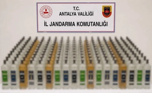 Alanya ve Manavgat&rsquo;ta ka&ccedil;ak i&ccedil;ki operasyonu: 208 litre ele ge&ccedil;irildi
