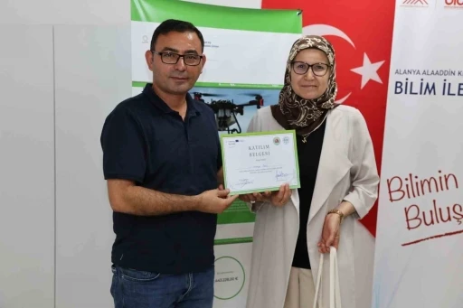 Alanyalı &ccedil;ift&ccedil;ilere tarımın geleceği anlatıldı
