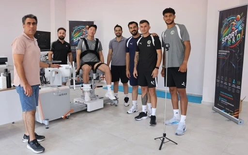 Alanyaspor dayanıklılık ve taktik &ccedil;alıştı, performans testinden ge&ccedil;ti
