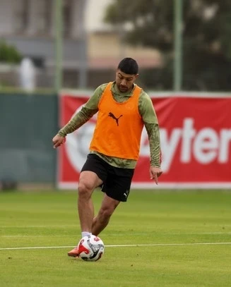 Alanyaspor devre arası hazırlıklarını s&uuml;rd&uuml;r&uuml;yor
