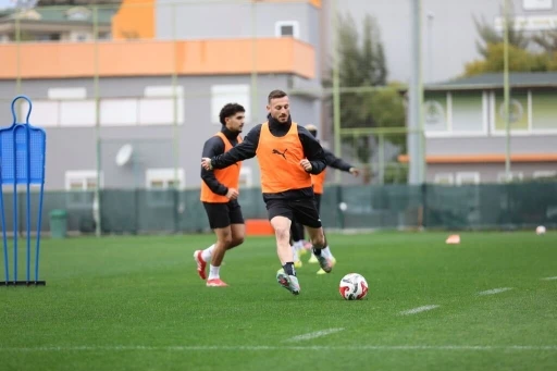 Alanyaspor, Ey&uuml;pspor ma&ccedil;ı hazırlıklarına başladı
