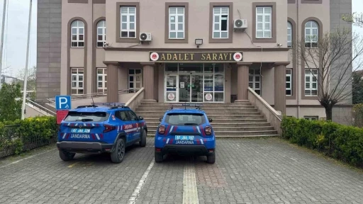 Alaplı&rsquo;da  uyuşturucu operasyonunda 2 kişi tutuklandı
