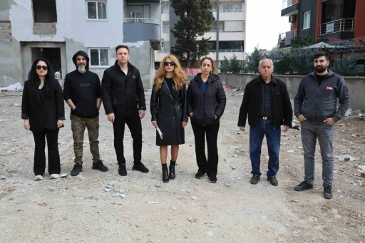 Aldıkları daireler yıllardır bitmeyen mağdurlar inşaat &ouml;n&uuml;nde eylem yaptı
