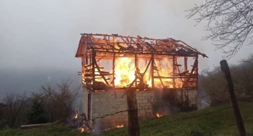 Alev topuna d&ouml;nen ardiye kullanılamaz hale geldi

