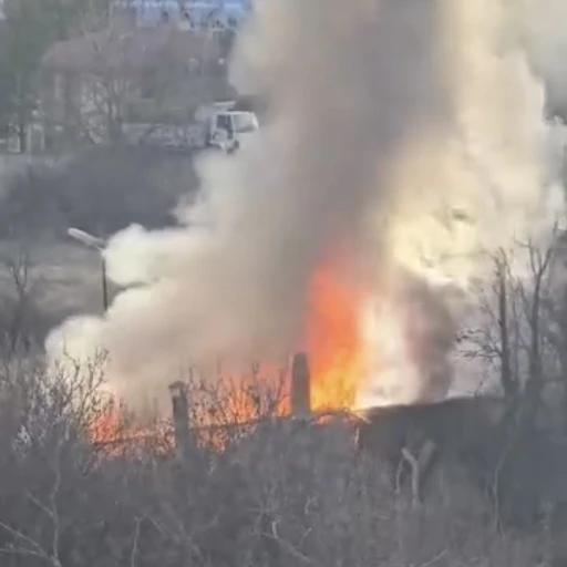 Alevlere teslim olan kul&uuml;be k&uuml;le d&ouml;nd&uuml;
