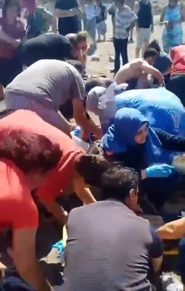 Aliağa&rsquo;daki faciada, 15 yaşındaki Emine de hayat m&uuml;cadelesini kaybetti
