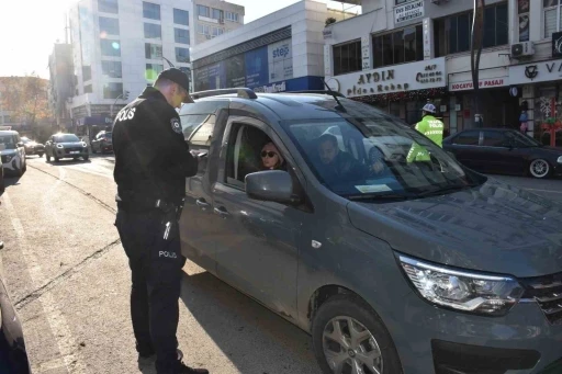 Aliağa İl&ccedil;e Emniyet M&uuml;d&uuml;rl&uuml;ğ&uuml;&rsquo;nden yılbaşı tedbirleri
