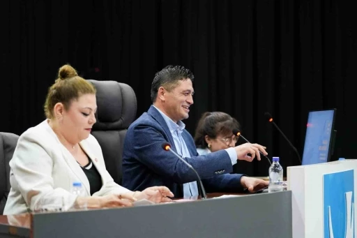 Aliağa Meclisi&rsquo;nde Mayıs ayı mesaisi: Kesin hesap raporu onaylandı
