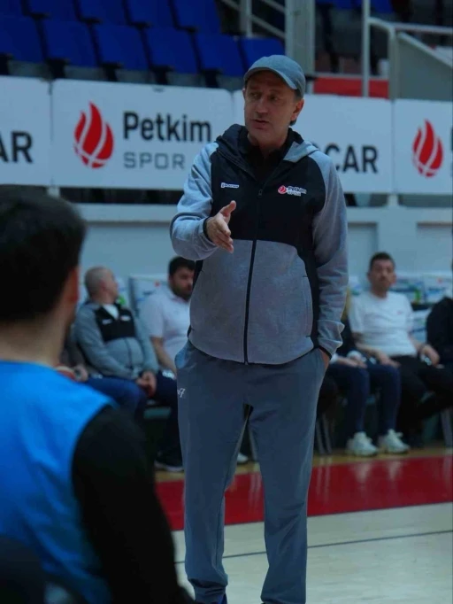 Aliağa Petkimspor&rsquo;da yardımcı antren&ouml;rler de değişti
