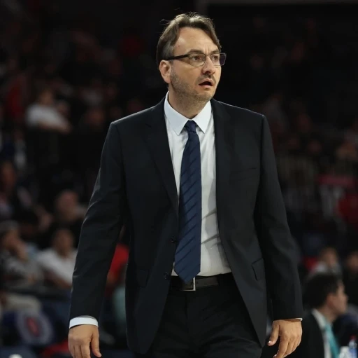 Aliağa Petkimspor’un başantrenörü Özhan Çıvgın oldu
